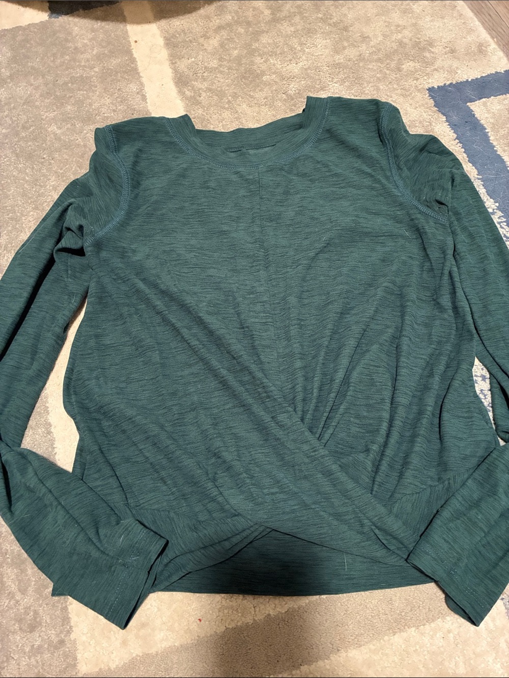 Old Navy Active Teal Long-Sleeve Twist-Hem Top